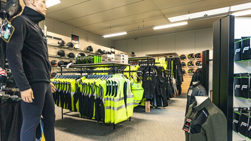 Groot assortiment aan motoraccessoires te koop bij EKO Motorwear