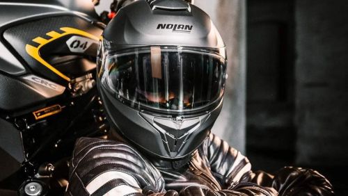Top 10 des meilleurs casques moto femme en 2024 - MonsieurMoto