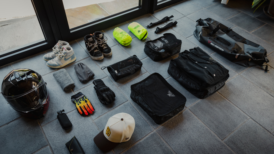 Welke motorkleding neem je mee op motortrip?