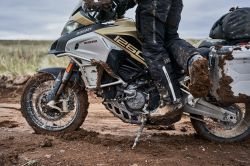 Des bottes Ã©tanches pour la moto sont indispensables !